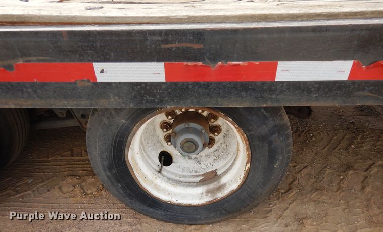 image for item DF8240 1995 Towmaster  equipment trailer