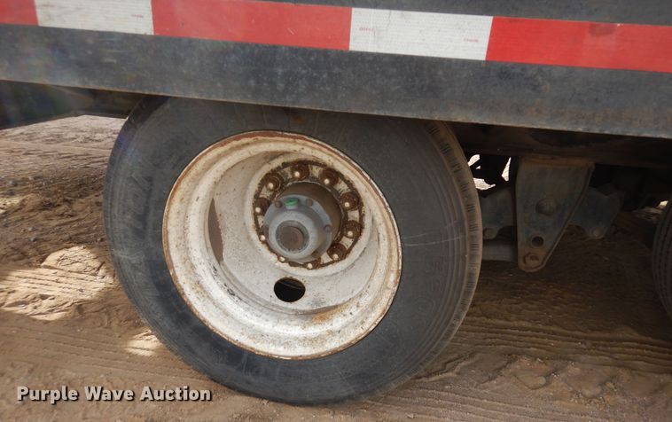 image for item DF8240 1995 Towmaster  equipment trailer