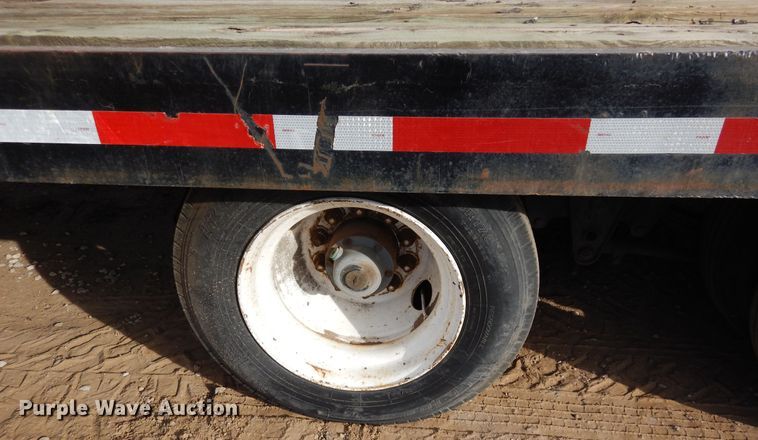 image for item DF8240 1995 Towmaster  equipment trailer