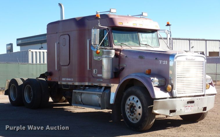 image for item DF8241 1998 Freightliner FLD 120  semi truck