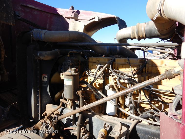 image for item DF8241 1998 Freightliner FLD 120  semi truck