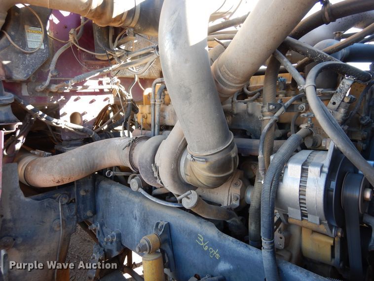 image for item DF8241 1998 Freightliner FLD 120  semi truck