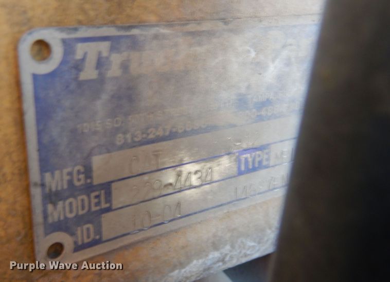 image for item DF8241 1998 Freightliner FLD 120  semi truck