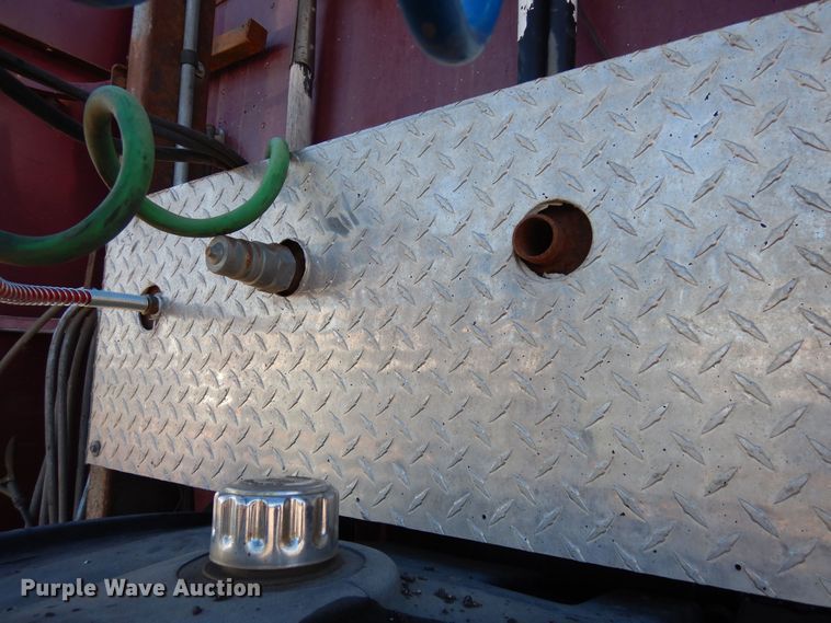 image for item DF8241 1998 Freightliner FLD 120  semi truck