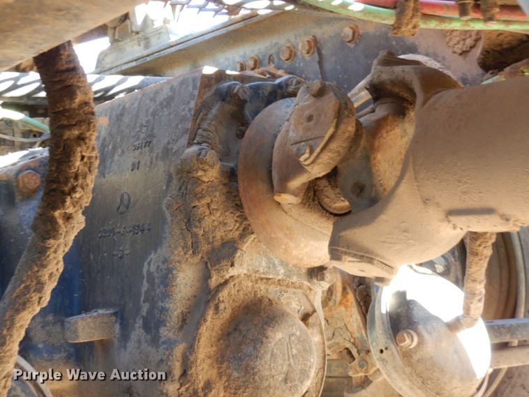 image for item DF8241 1998 Freightliner FLD 120  semi truck