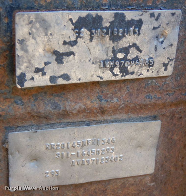 image for item DF8241 1998 Freightliner FLD 120  semi truck