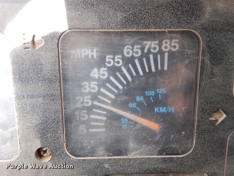 image for item DF8243 1992 International 4800  dump truck