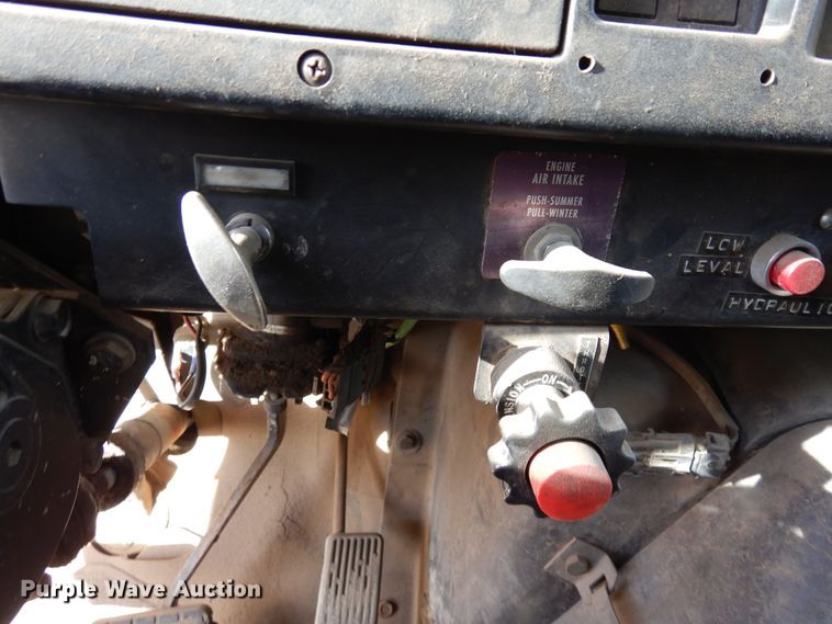 image for item DF8243 1992 International 4800  dump truck