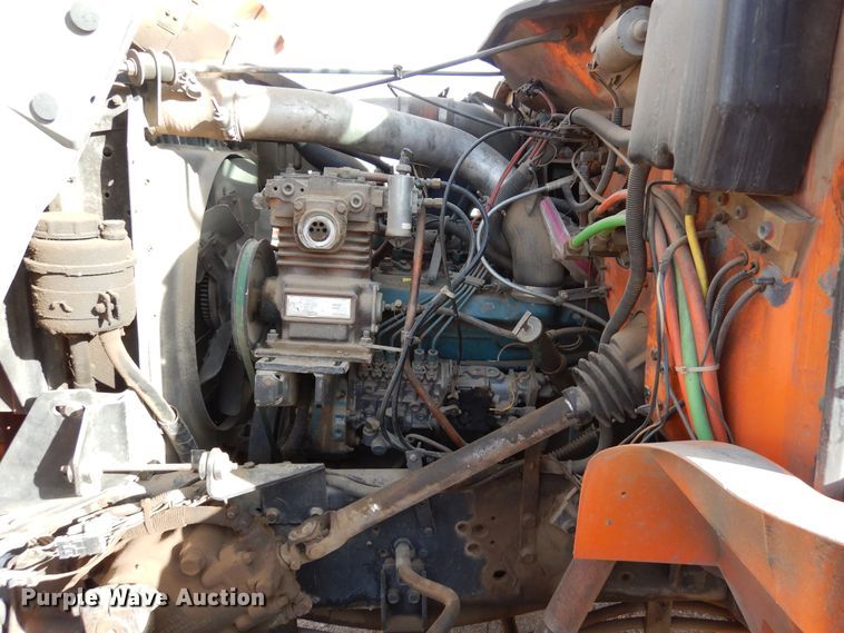 image for item DF8243 1992 International 4800  dump truck