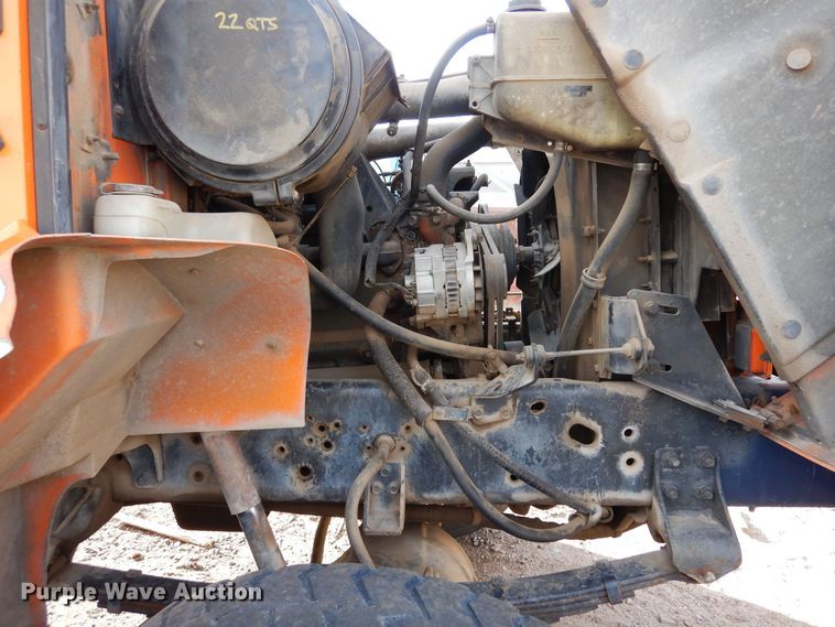 image for item DF8243 1992 International 4800  dump truck