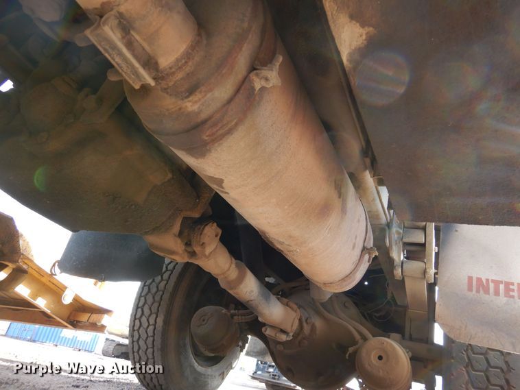 image for item DF8243 1992 International 4800  dump truck