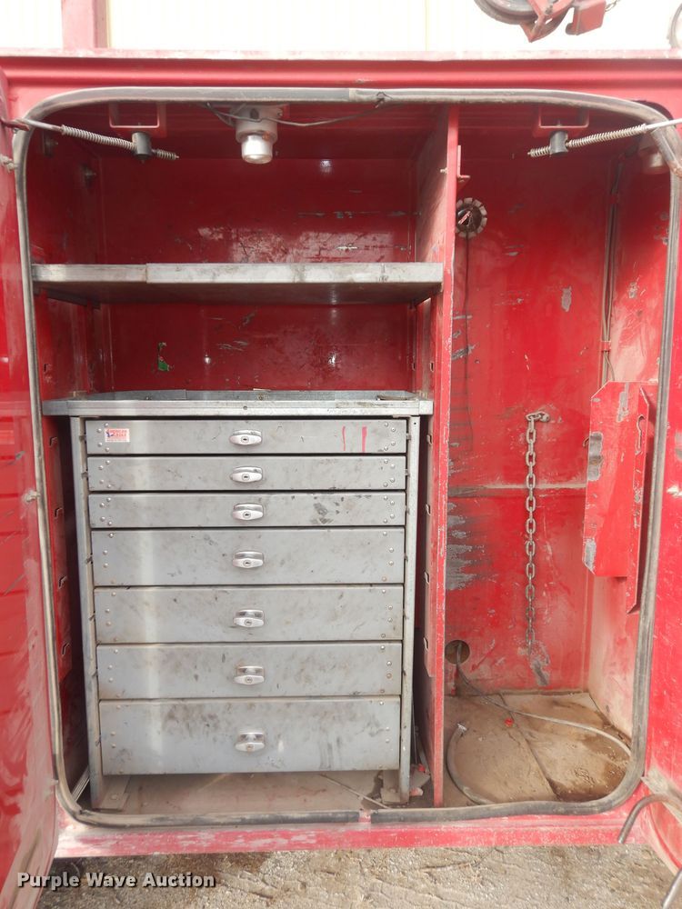 image for item DI6889 2009 Ford F750 Super Duty XL  utility / service truck