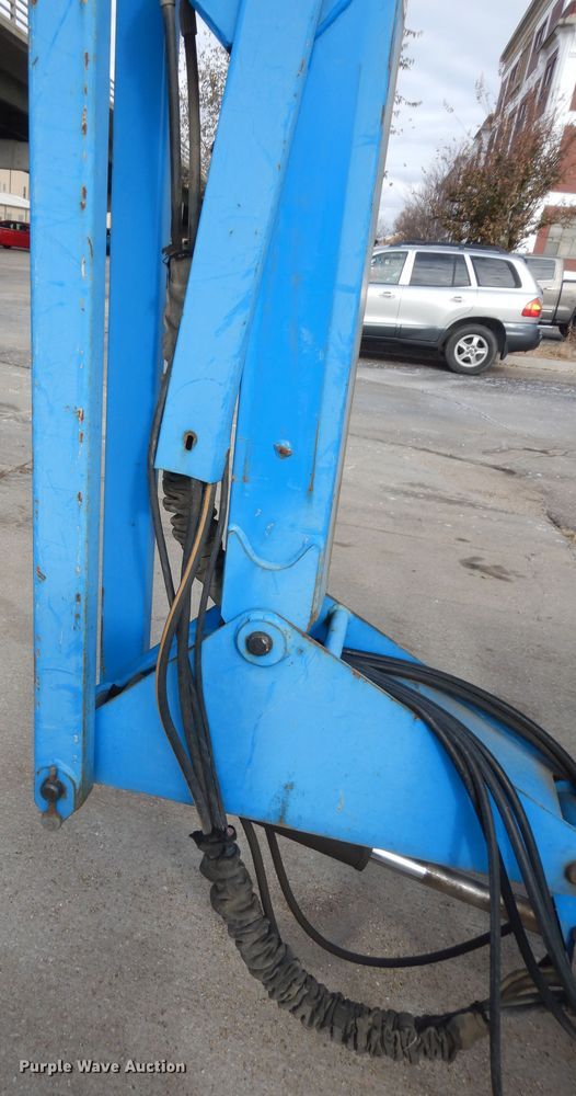 image for item DI6895 2007 Genie Z60/34  boom lift