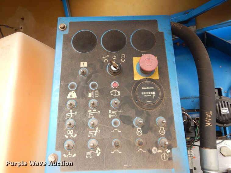 image for item DI6895 2007 Genie Z60/34  boom lift