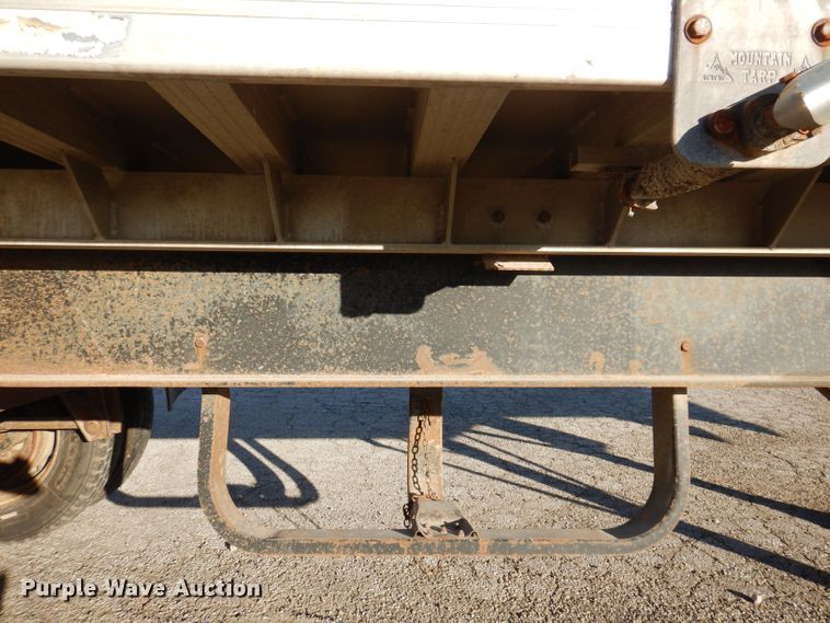 image for item DK2042 2004 Benson  end dump trailer