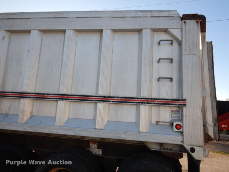 image for item DK2042 2004 Benson  end dump trailer