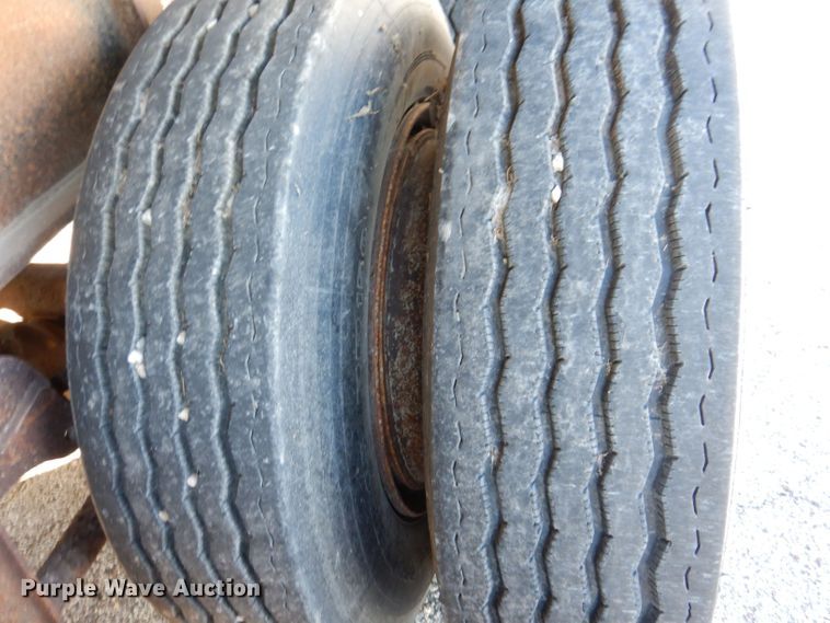 image for item DK2042 2004 Benson  end dump trailer