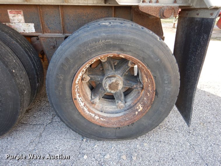 image for item DK2042 2004 Benson  end dump trailer