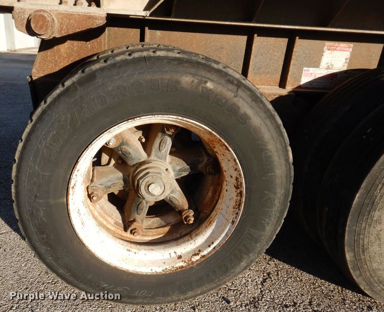 image for item DK2042 2004 Benson  end dump trailer