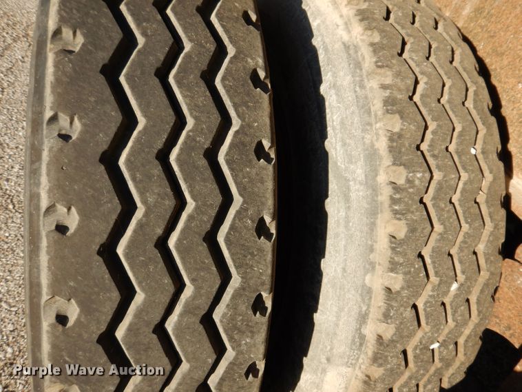 image for item DK2042 2004 Benson  end dump trailer