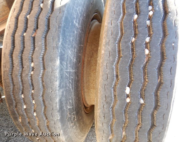 image for item DK2042 2004 Benson  end dump trailer