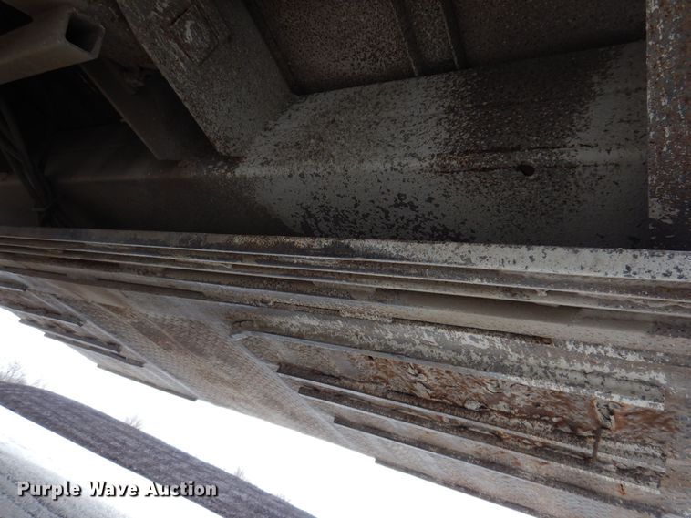 image for item DK2053 1995 Trail-Eze DHT7048  drop deck equipment trailer