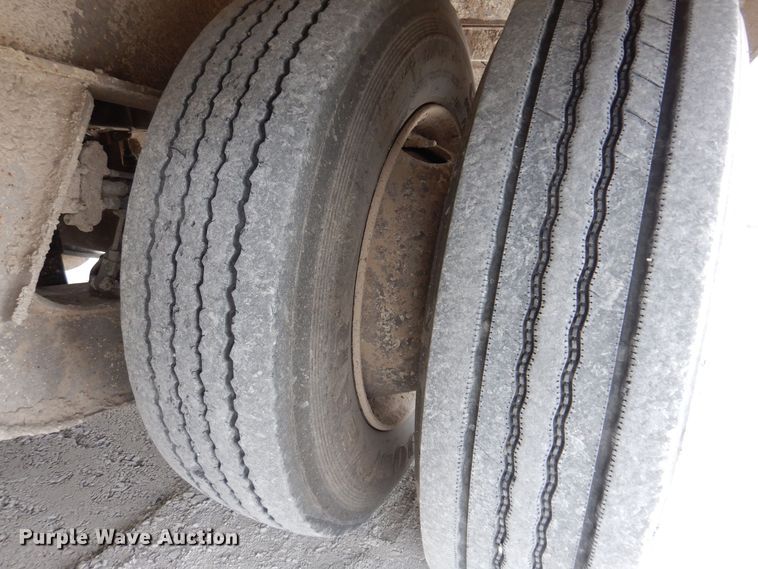 image for item DK2053 1995 Trail-Eze DHT7048  drop deck equipment trailer