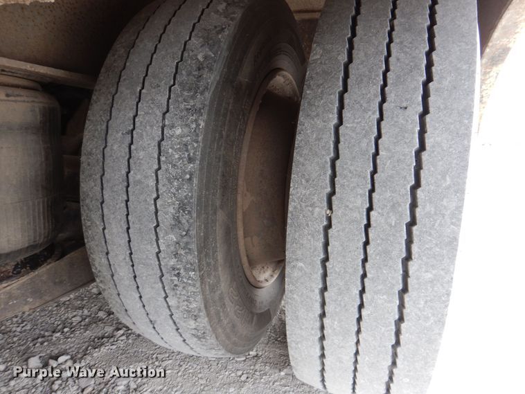 image for item DK2053 1995 Trail-Eze DHT7048  drop deck equipment trailer