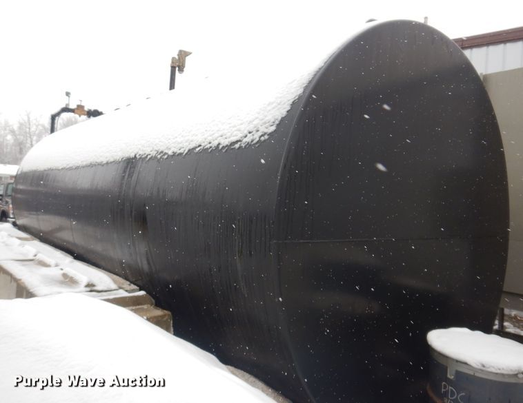 image for item DK2055 Asphalt rejuvenator tank