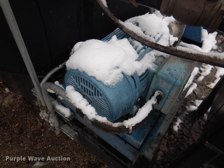 image for item DK2055 Asphalt rejuvenator tank