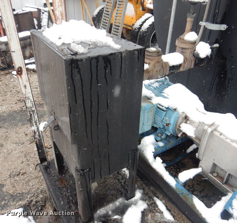 image for item DK2055 Asphalt rejuvenator tank