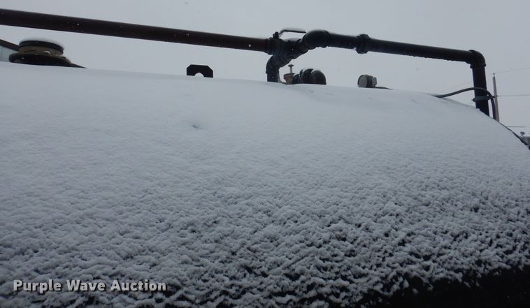 image for item DK2055 Asphalt rejuvenator tank