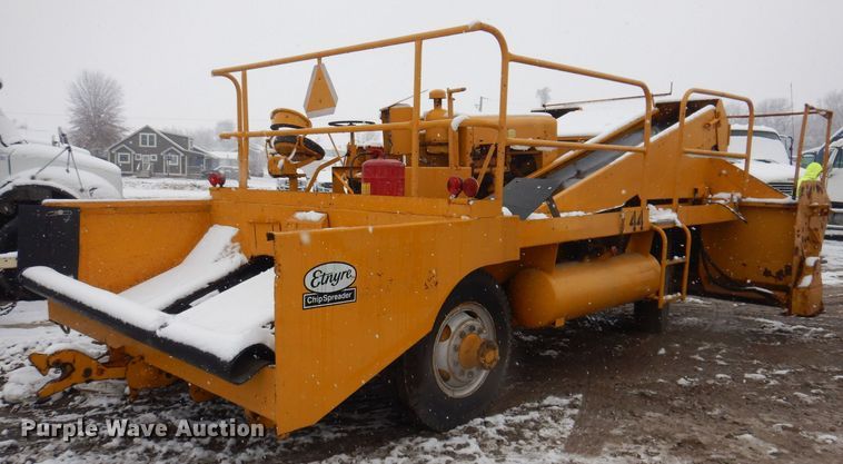 image for item DK2056 Entyre  chip spreader