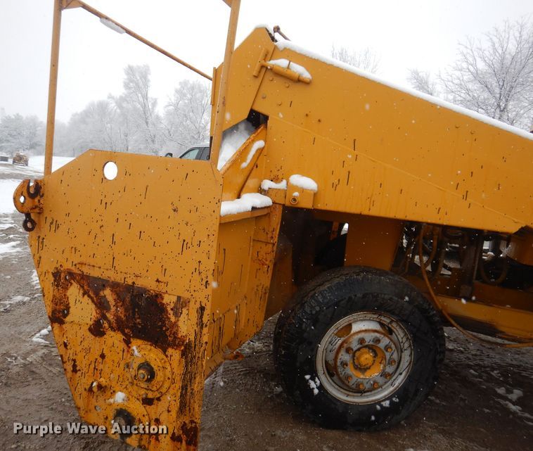 image for item DK2056 Entyre  chip spreader