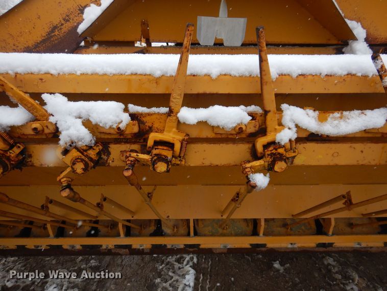 image for item DK2056 Entyre  chip spreader