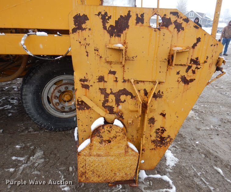 image for item DK2056 Entyre  chip spreader