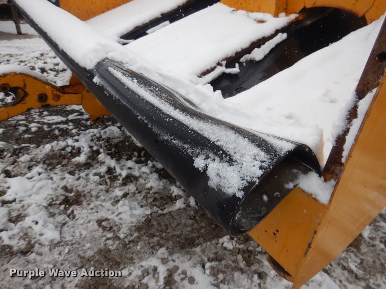 image for item DK2056 Entyre  chip spreader