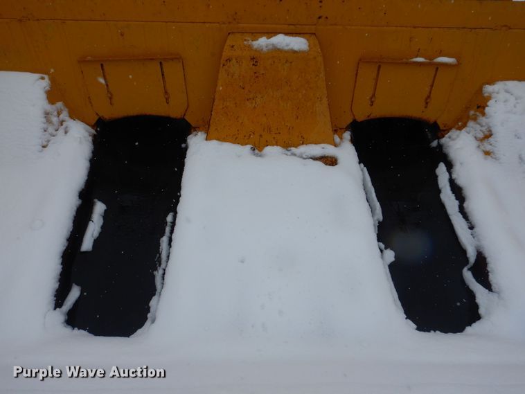 image for item DK2056 Entyre  chip spreader