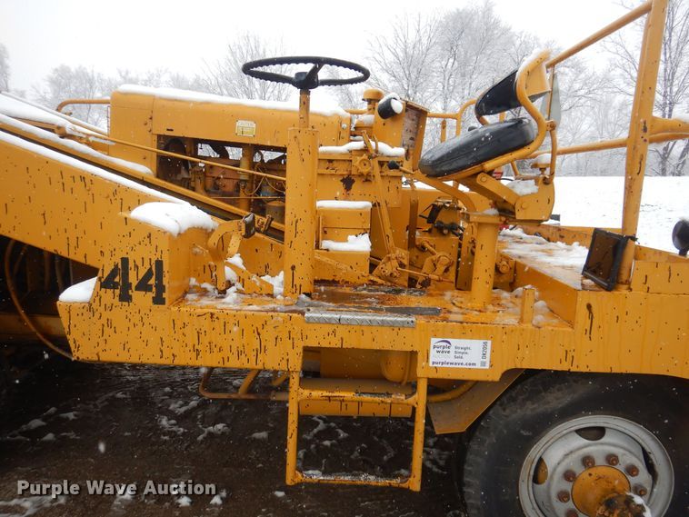 image for item DK2056 Entyre  chip spreader