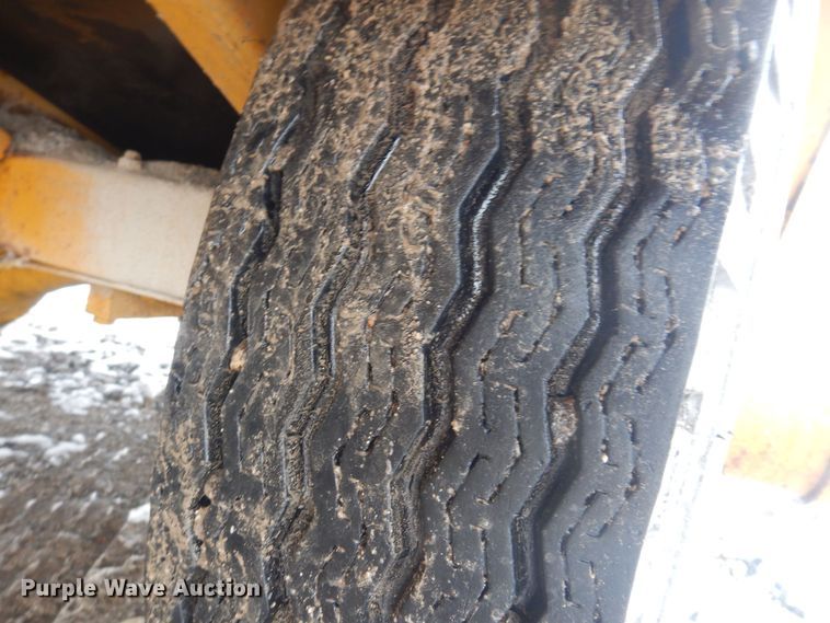 image for item DK2056 Entyre  chip spreader