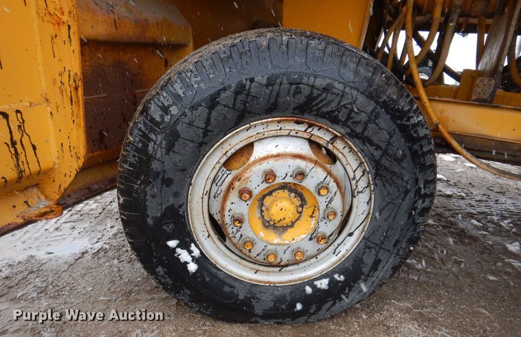 image for item DK2056 Entyre  chip spreader