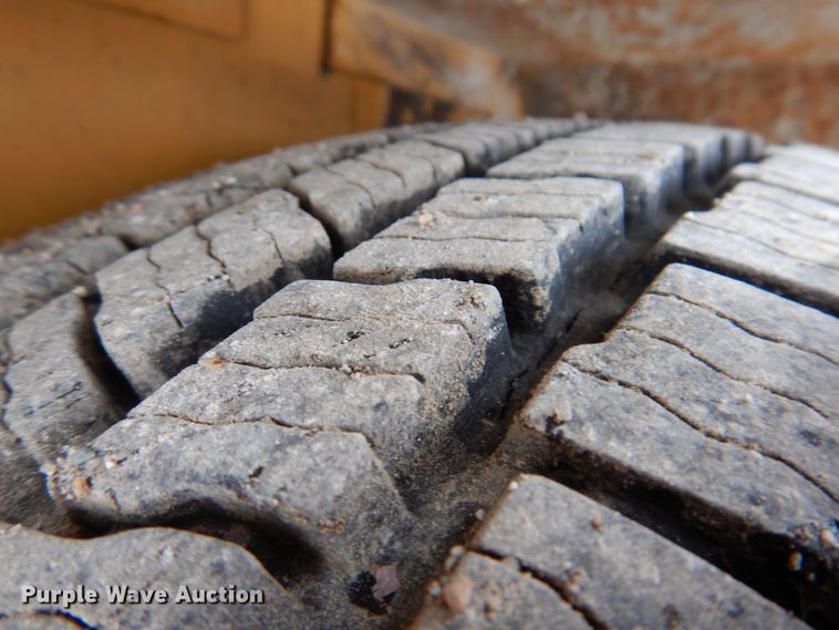 image for item DK2058 2006 Bear Cat BK250D  pothole patcher