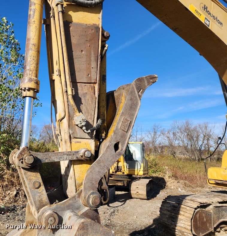 image for item DM4862 2005 Caterpillar 330CL  excavator