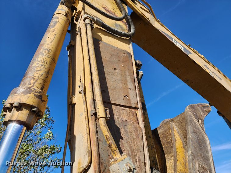 image for item DM4862 2005 Caterpillar 330CL  excavator