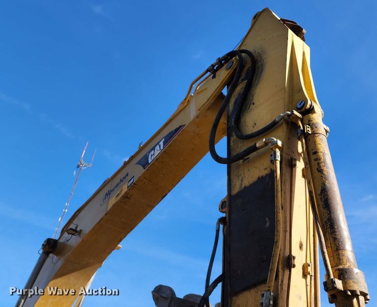 image for item DM4862 2005 Caterpillar 330CL  excavator