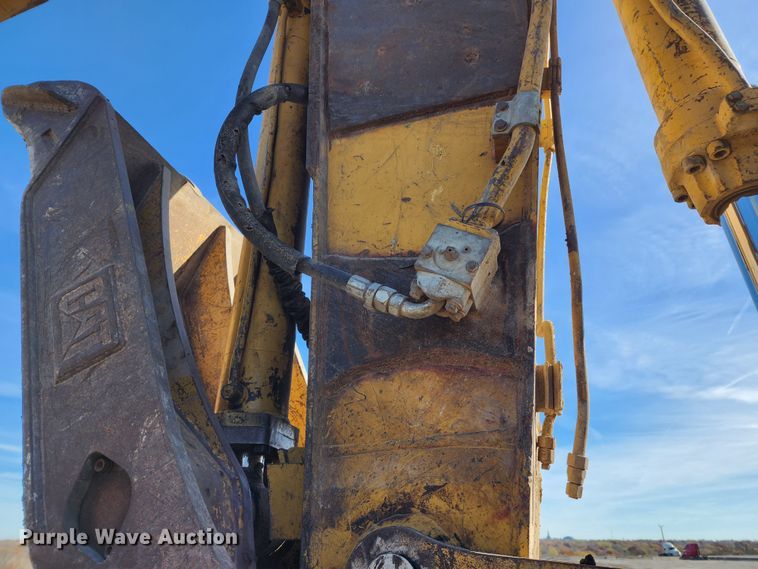 image for item DM4862 2005 Caterpillar 330CL  excavator