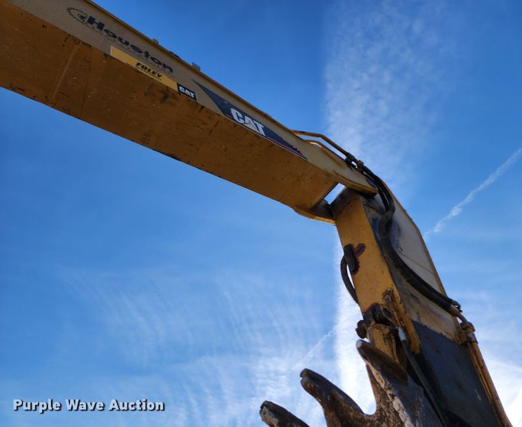 image for item DM4862 2005 Caterpillar 330CL  excavator