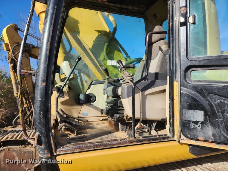 image for item DM4862 2005 Caterpillar 330CL  excavator