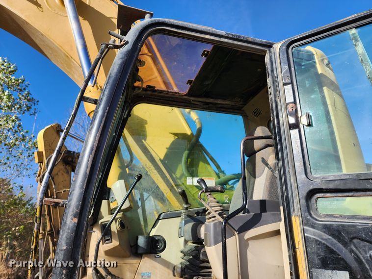 image for item DM4862 2005 Caterpillar 330CL  excavator