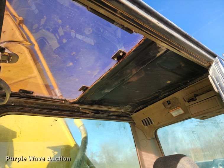 image for item DM4862 2005 Caterpillar 330CL  excavator